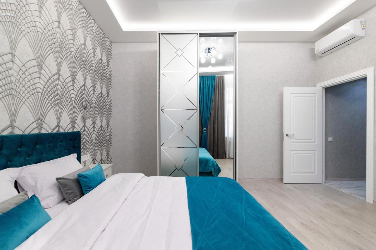 Rynok Square City Center Two Bedroom Apartment! Lviv Eksteriør billede