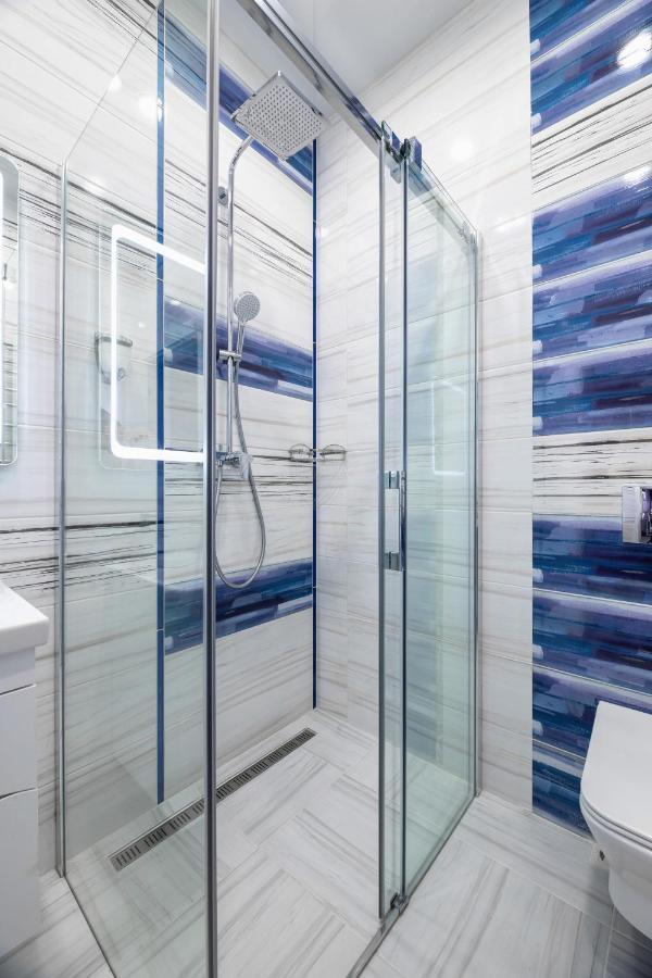 Rynok Square City Center Two Bedroom Apartment! Lviv Eksteriør billede