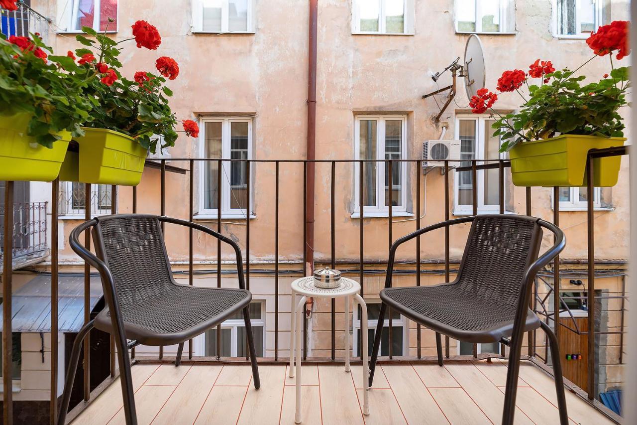 Rynok Square City Center Two Bedroom Apartment! Lviv Eksteriør billede