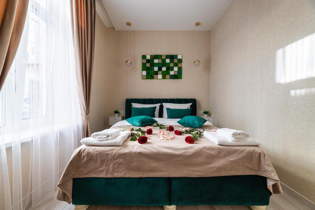 Rynok Square City Center Two Bedroom Apartment! Lviv Eksteriør billede