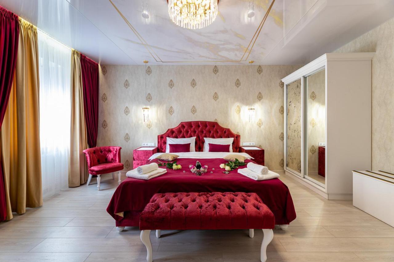 Rynok Square City Center Two Bedroom Apartment! Lviv Eksteriør billede
